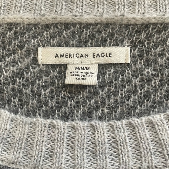 AMERICAN EAGLE GREY CAMO LONG SLEEVE CROP SWEATER, WOMENS SIZE MEDIUM - Picture 8 of 10